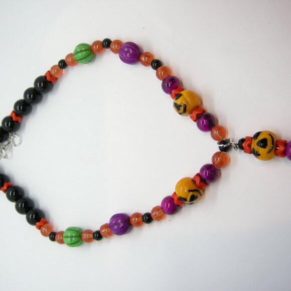 Pumpkins and pearls lampwork necklace - Picture 2 of 16
